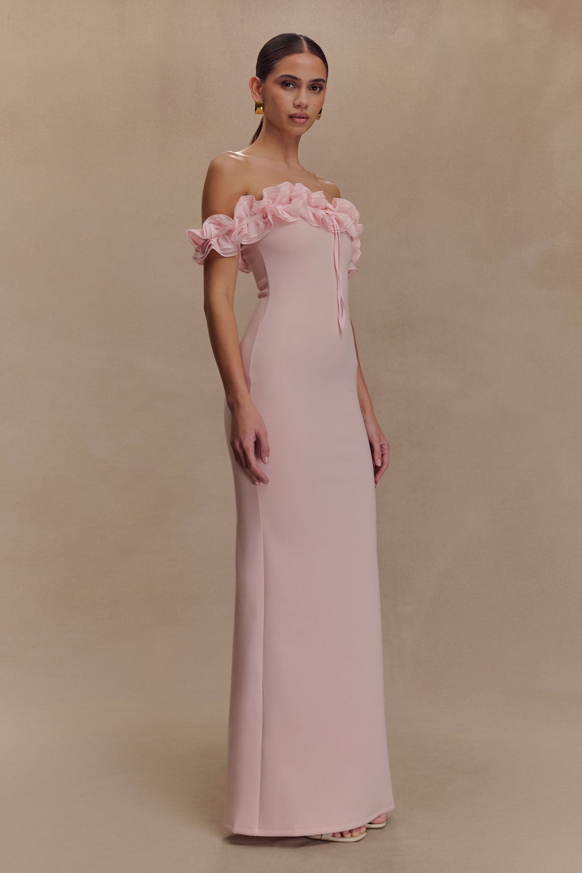 Nova Ruffle Off Shoulder Maxi Dress in Ballet Pink – Chic&Drifts