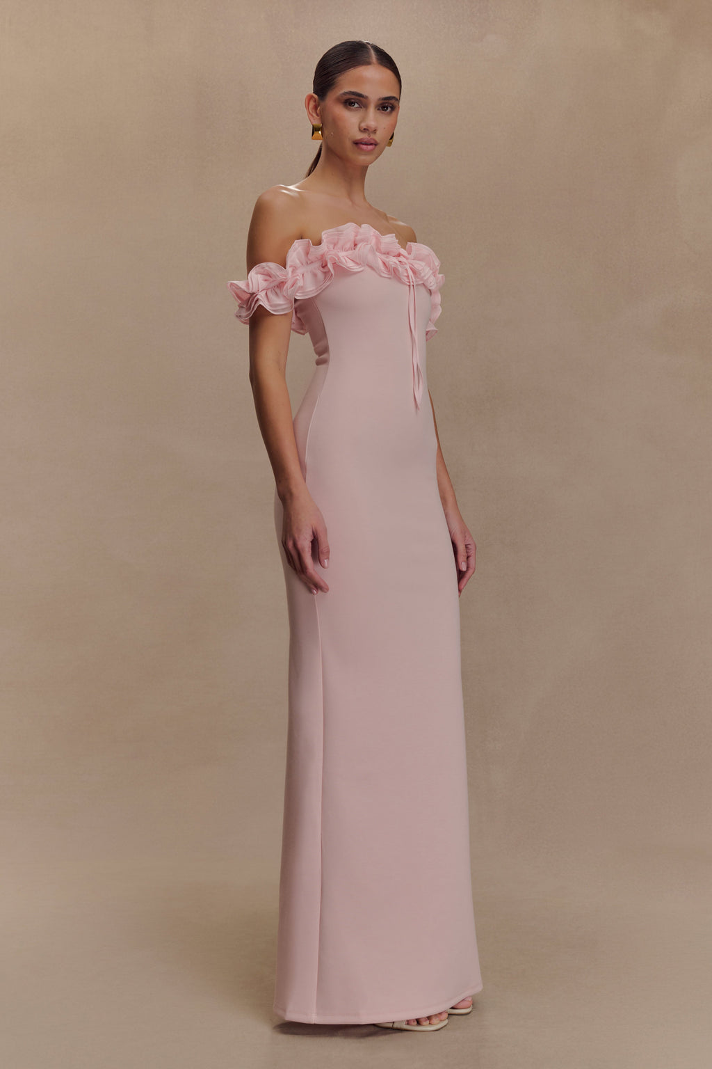 Nova Ruffle Off Shoulder Maxi Dress in Ballet Pink – Chic&Drifts