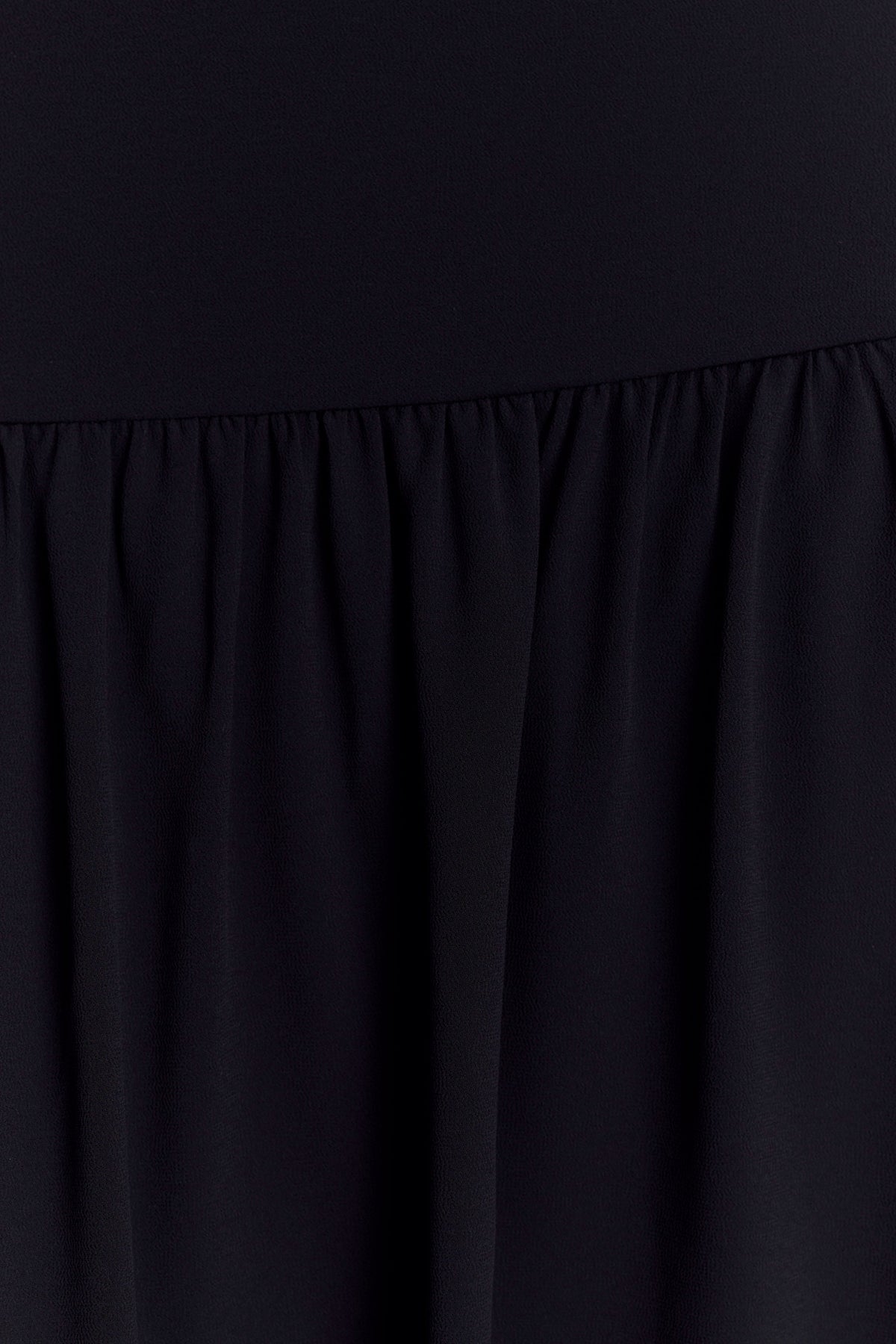 Georgina Chiffon Midi Dress in Black – Chic&Drifts