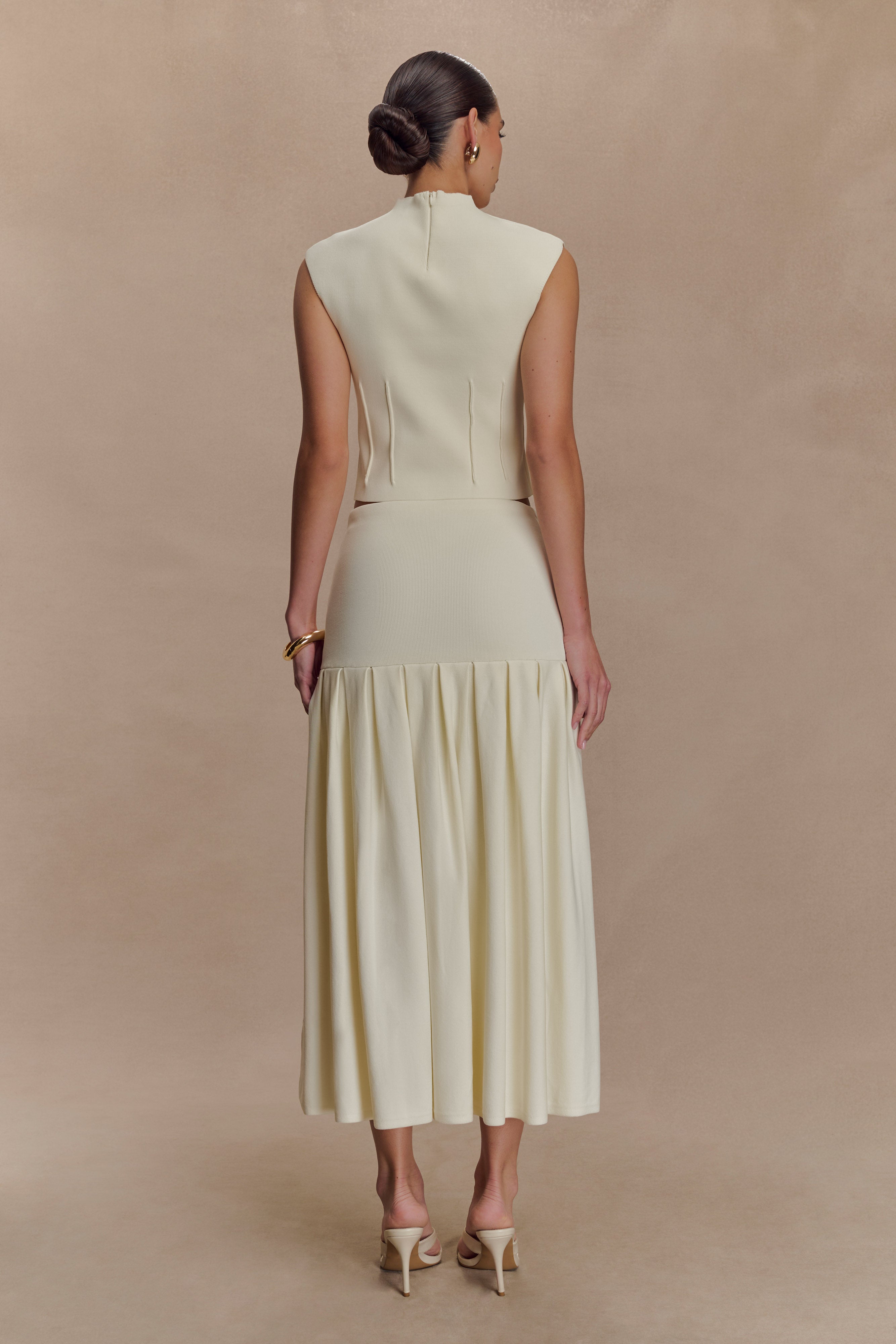 Romaine High Neck Bandage Knit Top in Ivory – Chic&Drifts