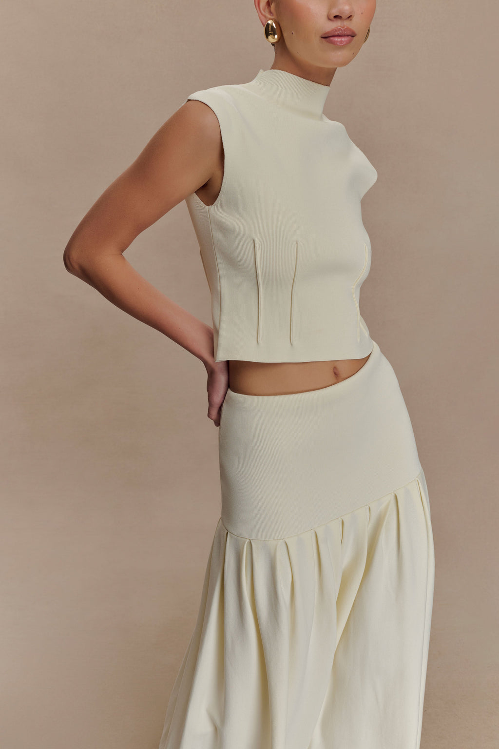 Romaine High Neck Bandage Knit Top in Ivory – Chic&Drifts