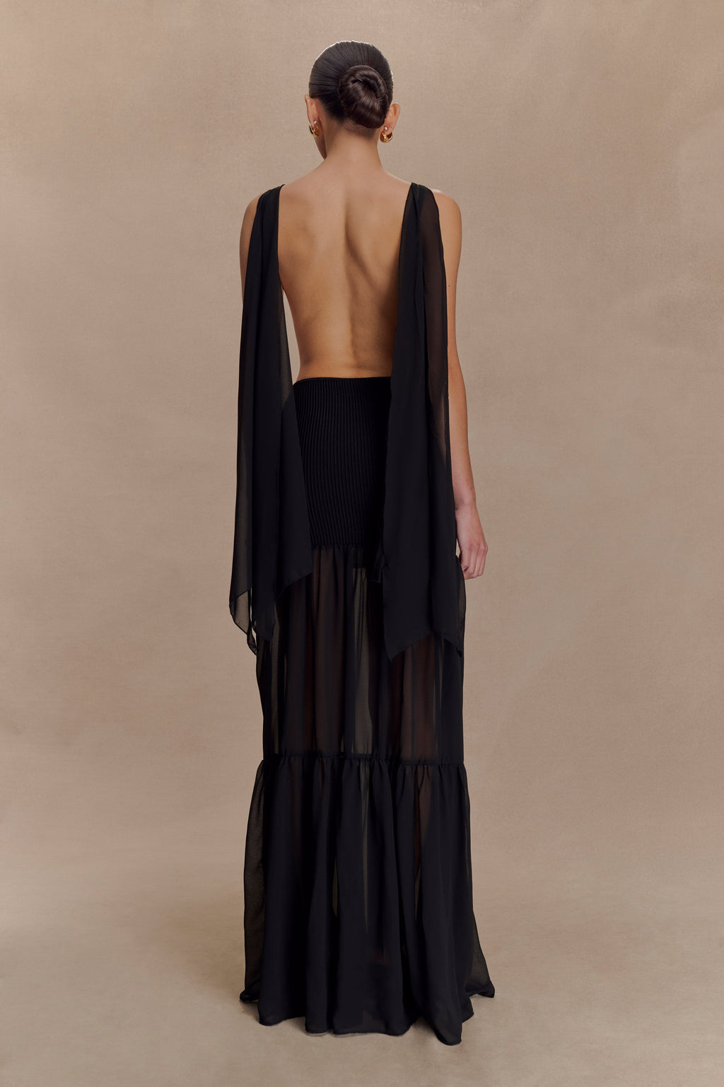 Haille Knit Chiffon Maxi Dress in Black – Chic&Drifts
