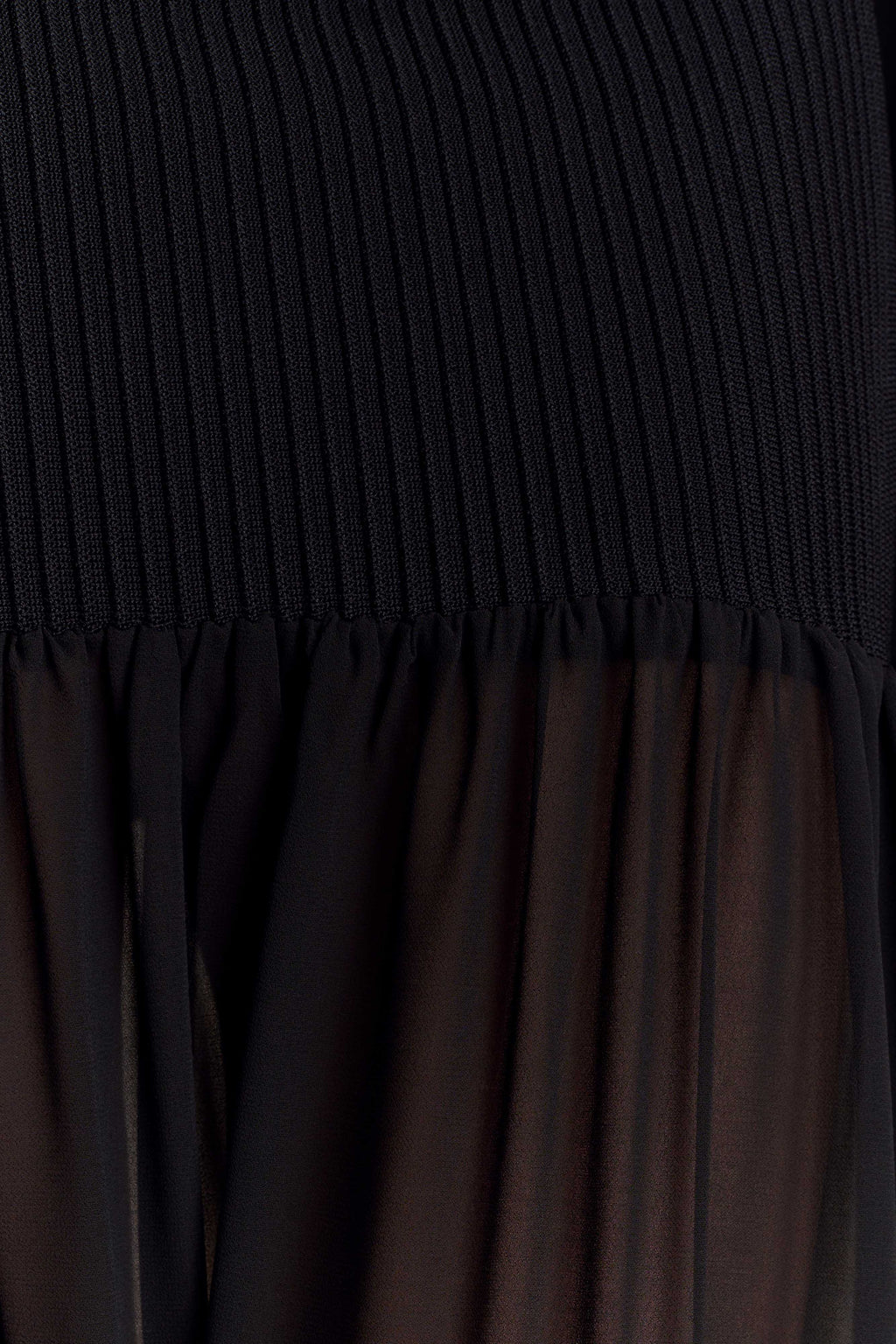 Haille Knit Chiffon Maxi Dress in Black – Chic&Drifts