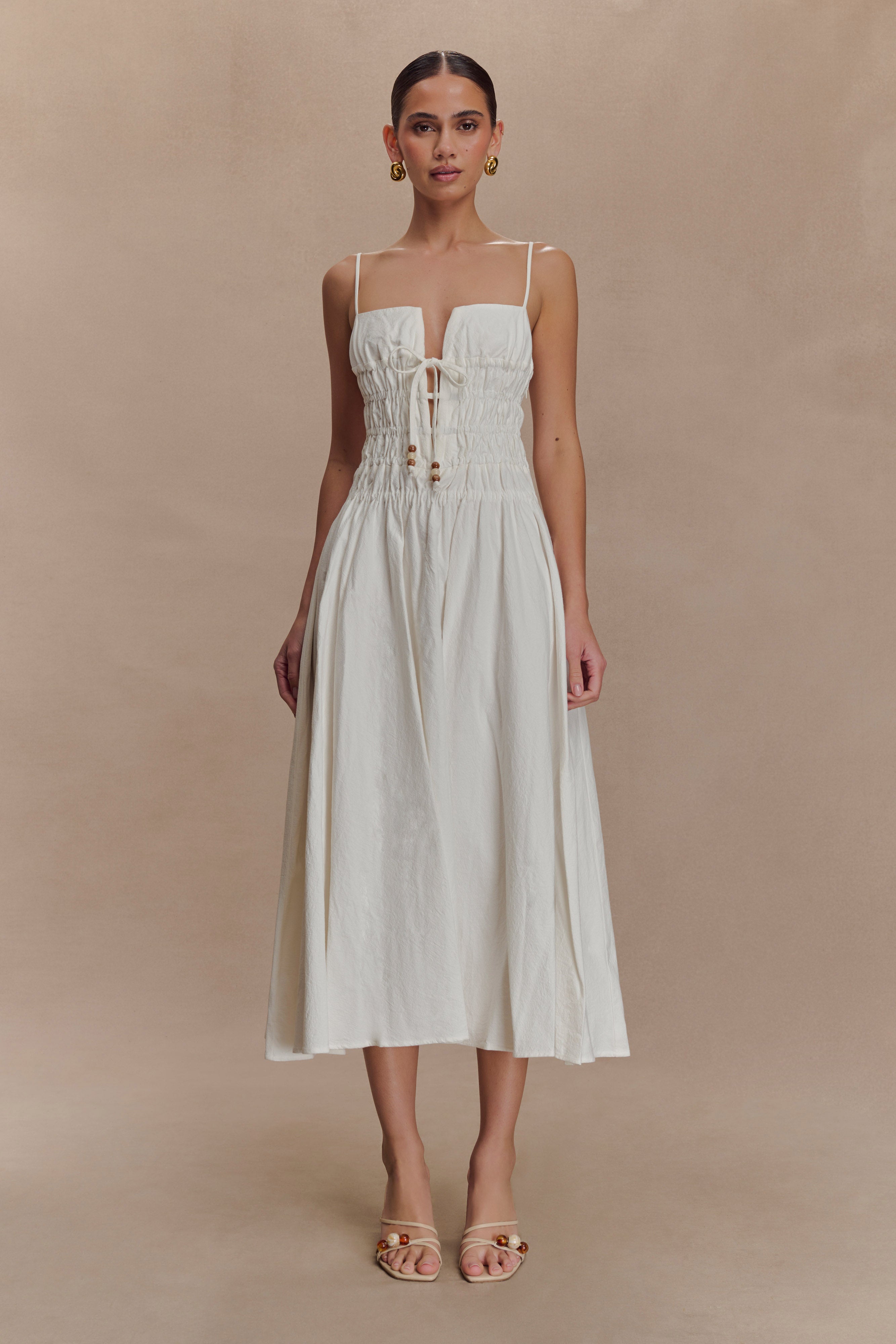 Elias Shirred Cotton Midi Dress in White – Chic&Drifts