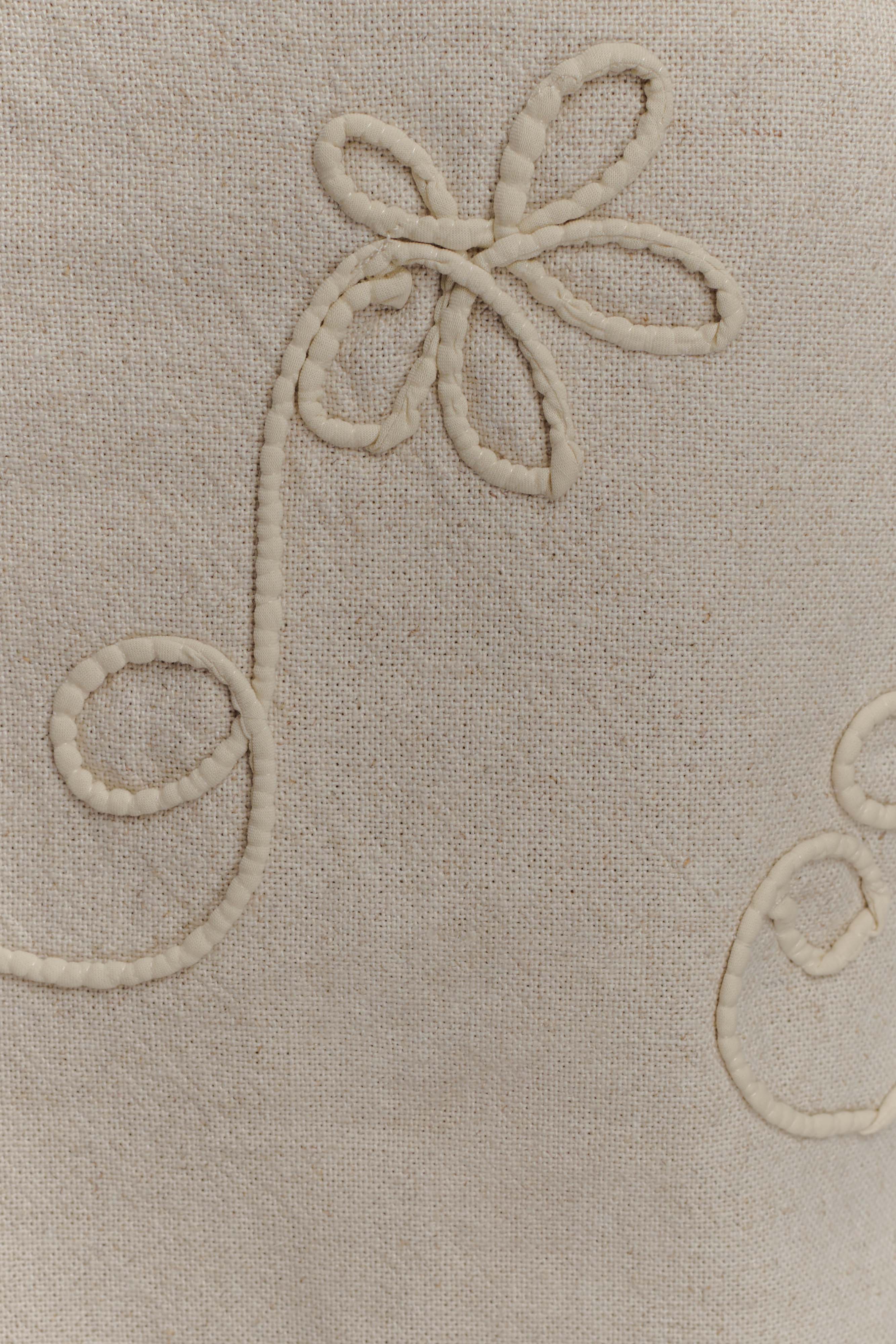 Casey Linen Corded Embroidered Linen Top in Natural – Chic&Drifts