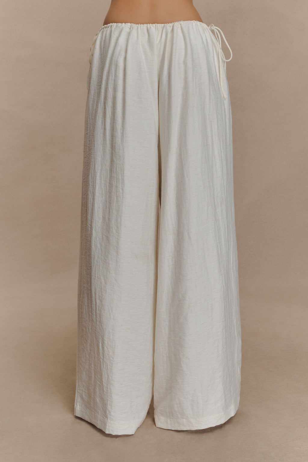 Callum Drawstring Straight Leg Pants in White – Chic&Drifts