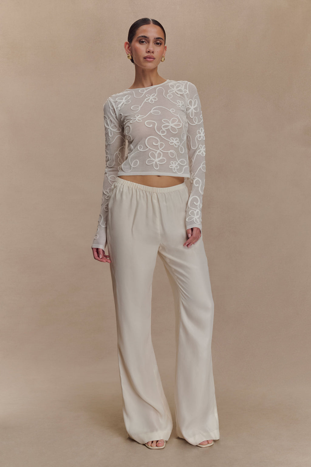 Omari Embroidery Long Sleeve Knit Top in Ivory – Chic&Drifts