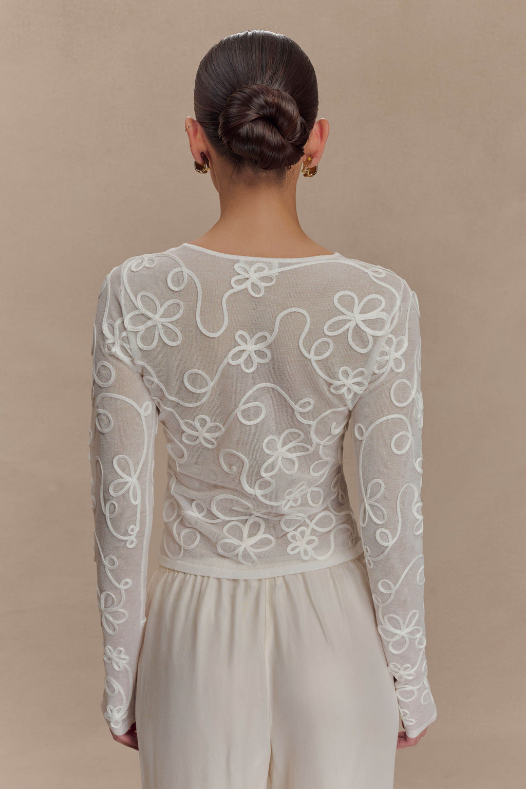 Omari Embroidery Long Sleeve Knit Top in Ivory – Chic&Drifts