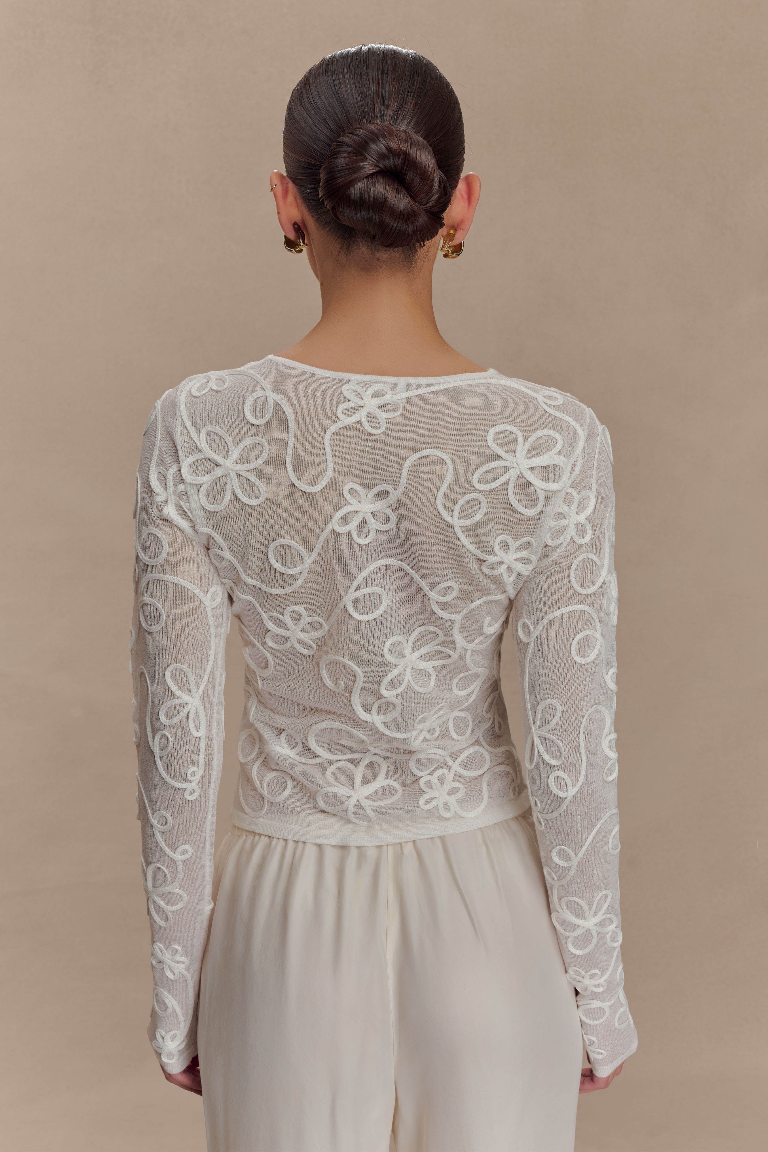 Omari Embroidery Long Sleeve Knit Top in Ivory – Chic&Drifts