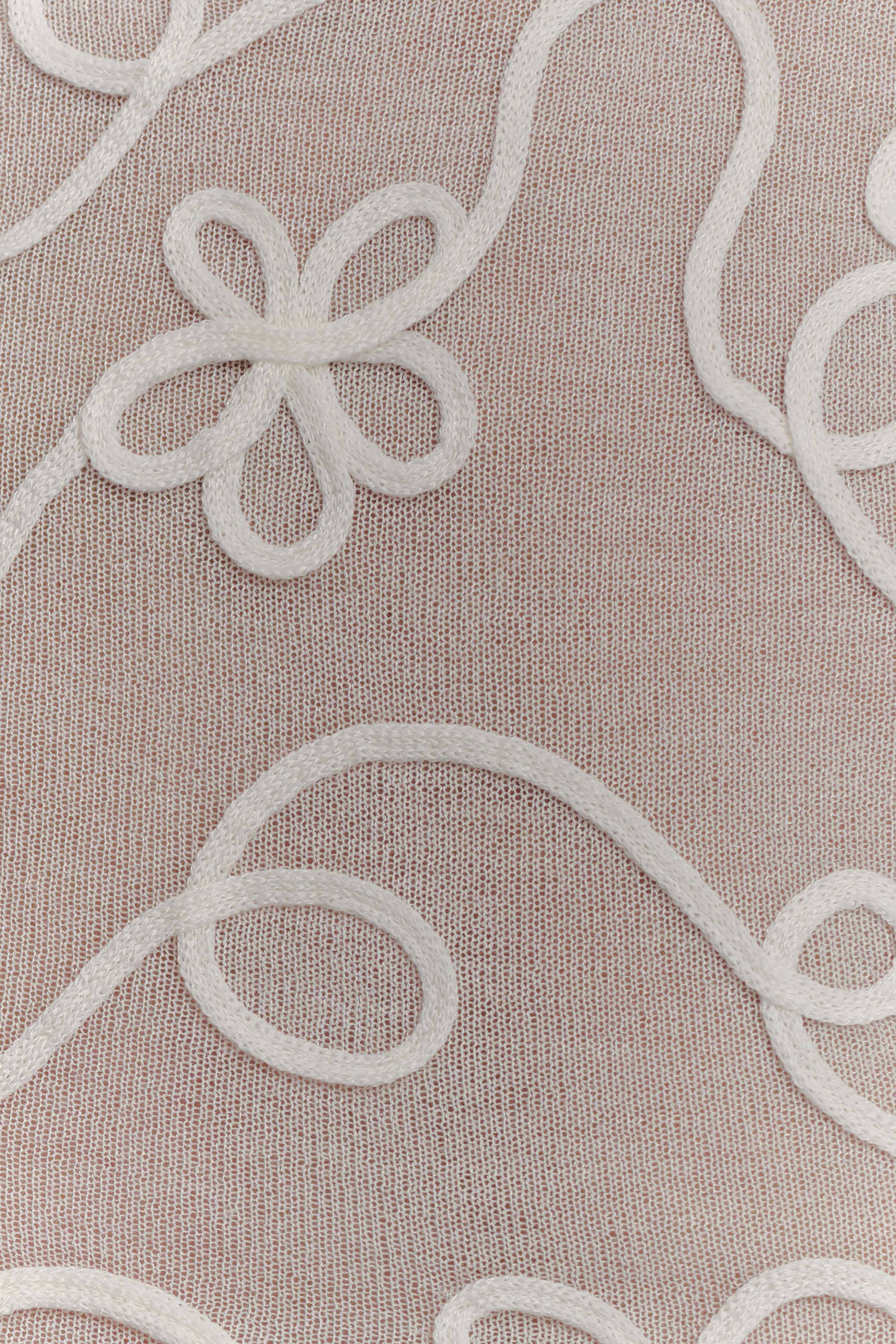Omari Embroidery Long Sleeve Knit Top in Ivory – Chic&Drifts