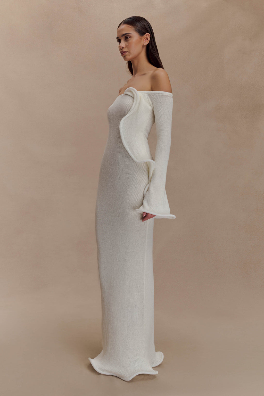 Sandrine Off Shoulder Knit Maxi Dress in White – Chic&Drifts