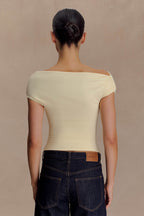 Kinsley Slinky Top With Hardware in Pale Lemon – Chic&Drifts