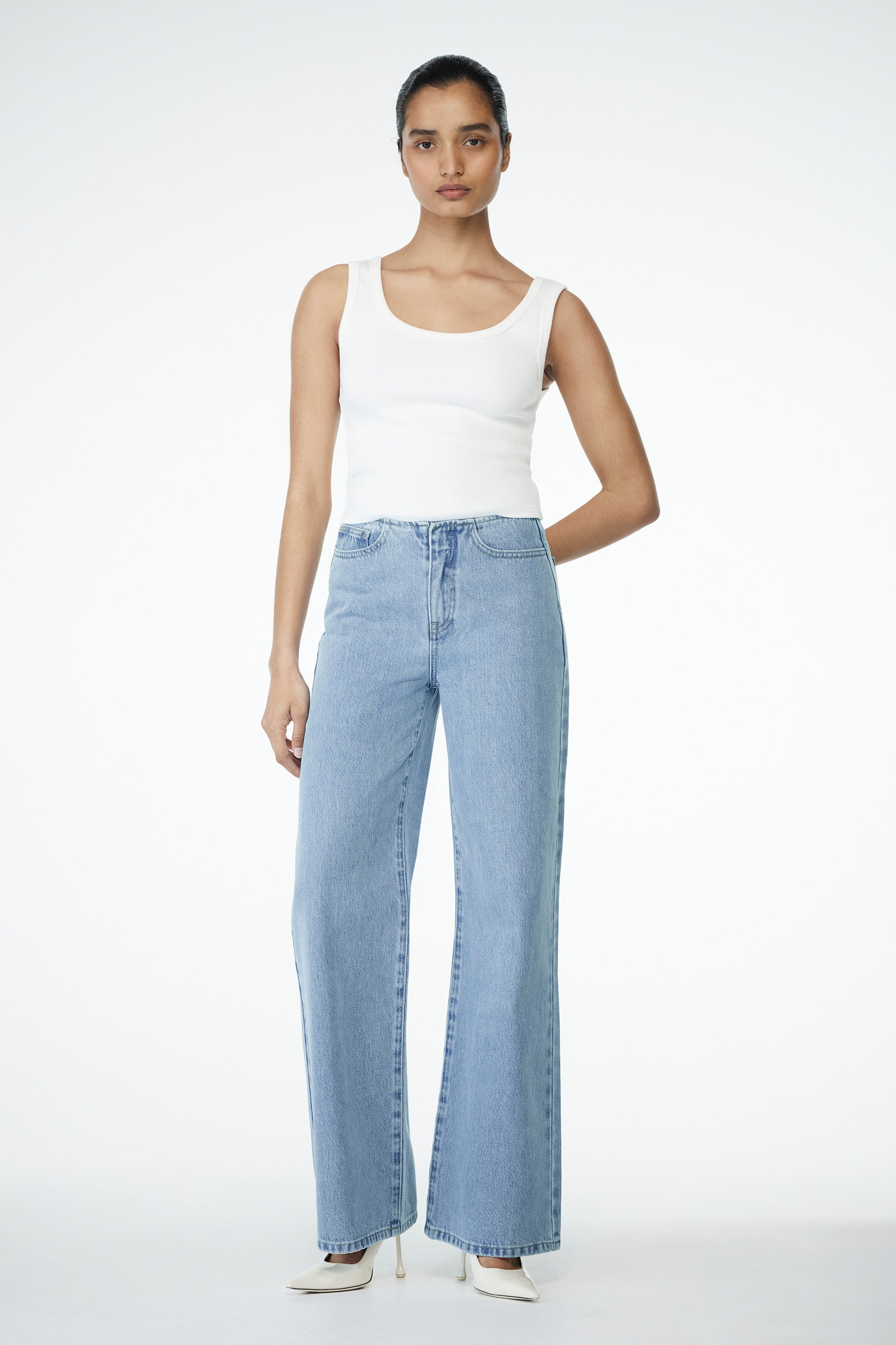 Caitlin Mid Rise Jeans in Classic Blue – Chic&Drifts