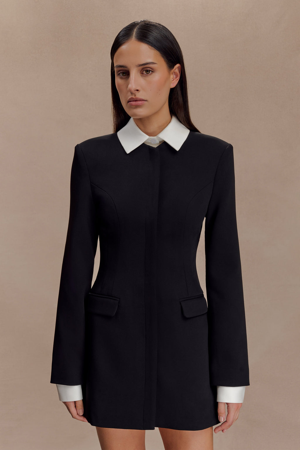 Gretchen Suiting Mini Dress in Black – Chic&Drifts