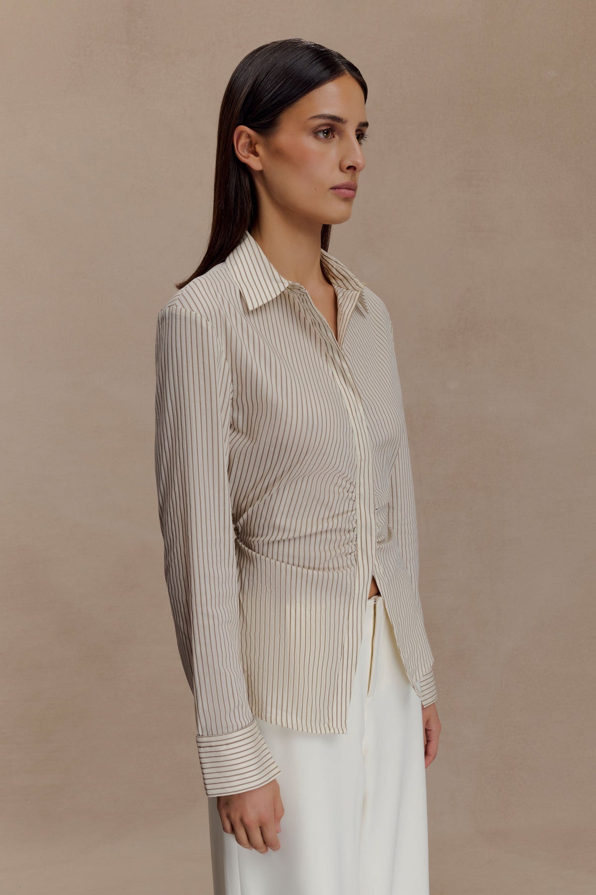 Millie Tie Back Cotton Shirt in Beige Pinstripe – Chic&Drifts