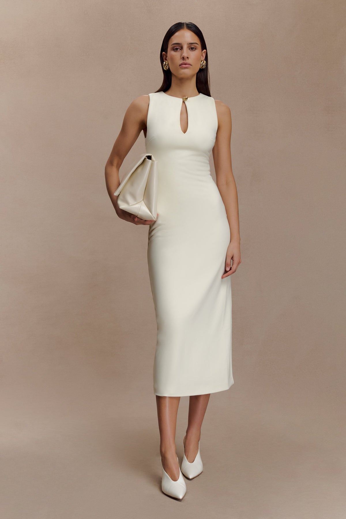 Norah Sleeveless Crepe Midi Dress in Black – Chic&Drifts