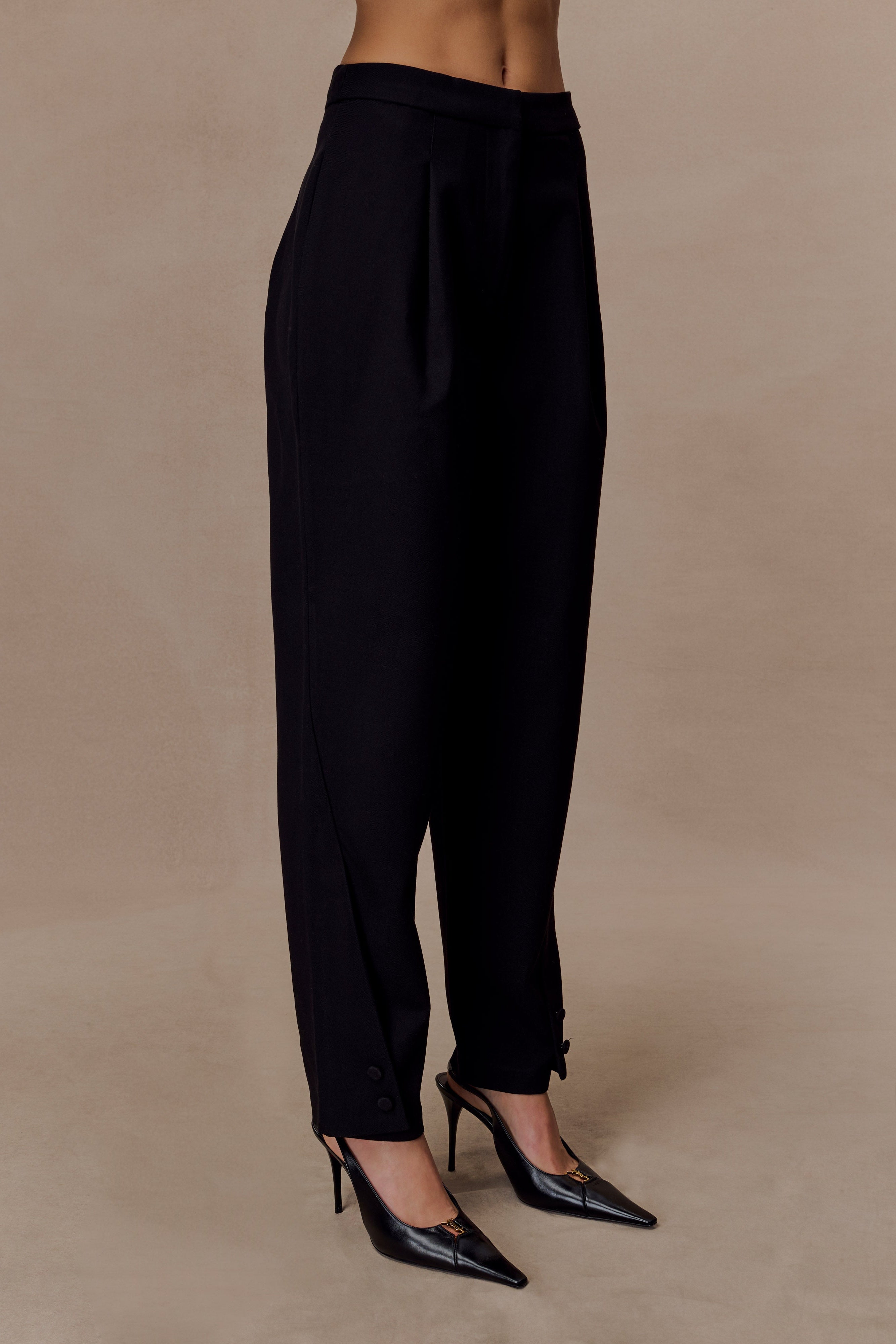 Olie Barrel Leg Suiting Trousers - Black
