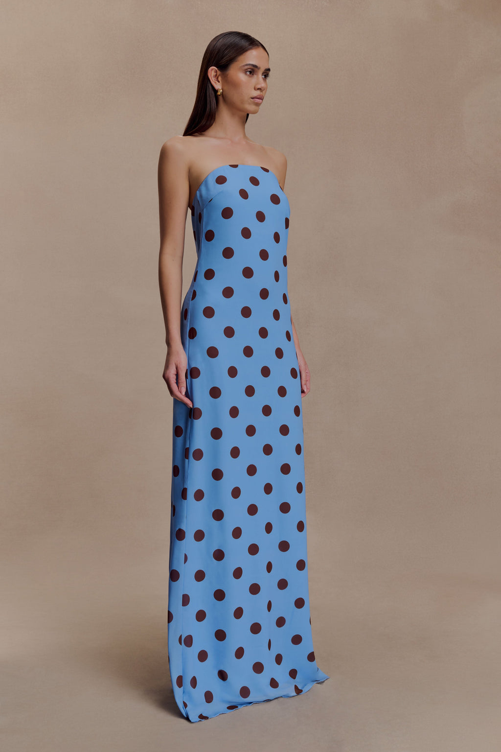 Amaya Strapless Chiffon Maxi Dress in Blue Polka Dot – Chic&Drifts