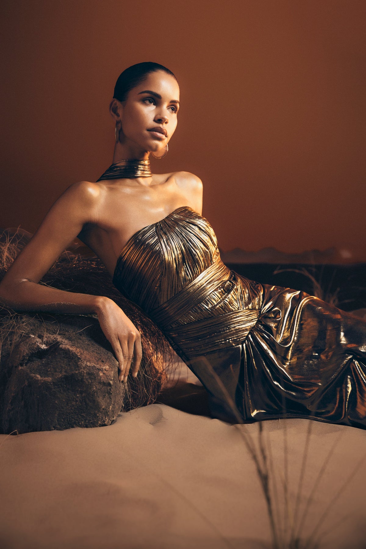 Clemence Plisse Maxi Dress in Gold – Chic&Drifts
