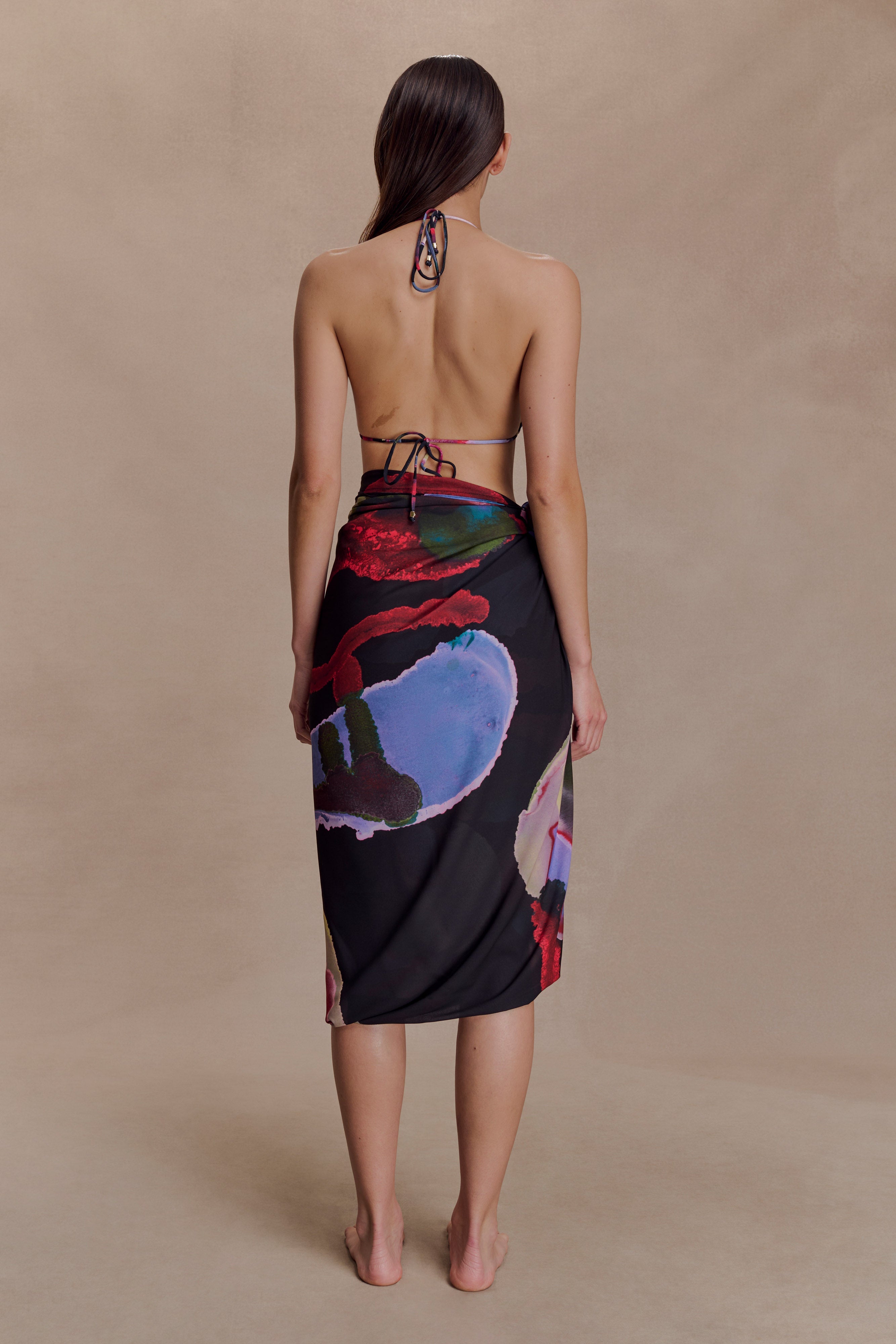 Evie Chiffon Sarong in Multi Fluid Reverie Print – Chic&Drifts
