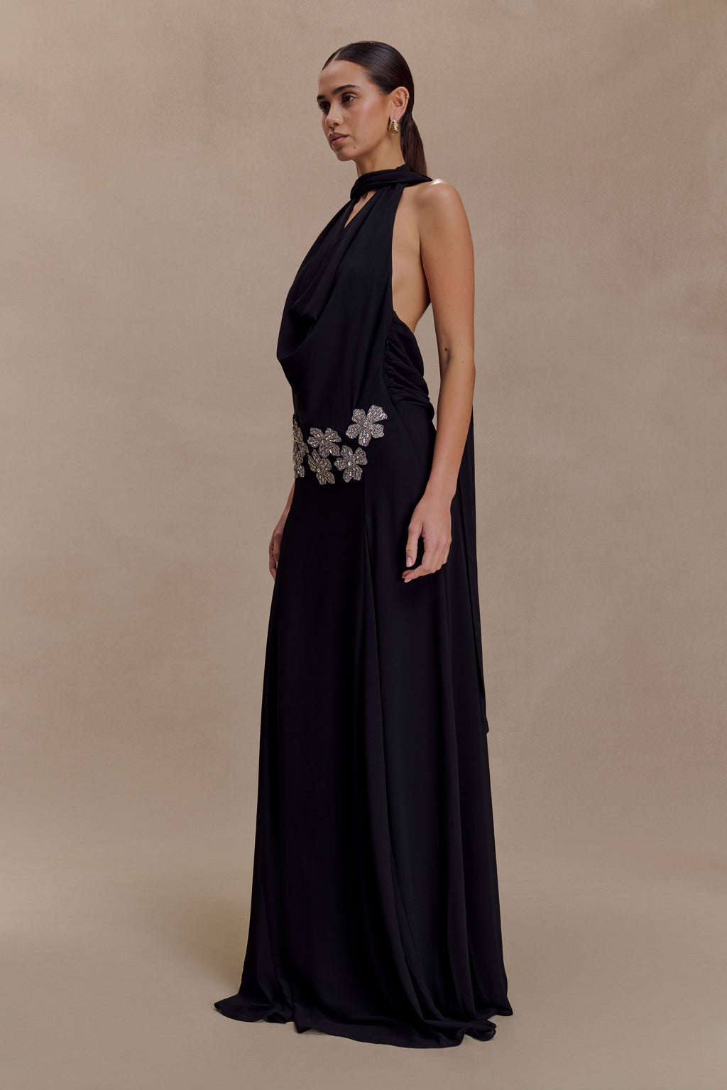 Santal Floral Chiffon Halter Maxi Dress in Black – Chic&Drifts