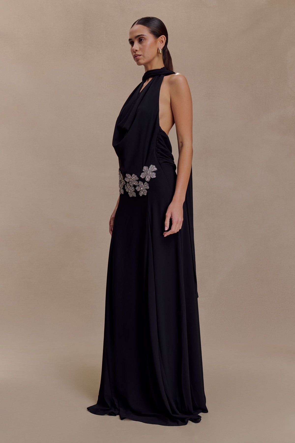 Santal Floral Chiffon Halter Maxi Dress in Black – Chic&Drifts