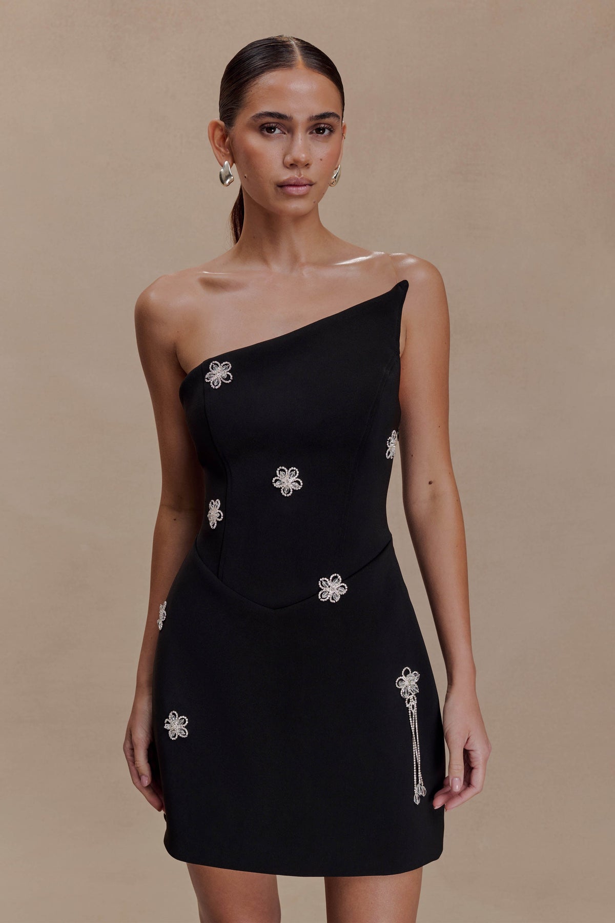 Liva Strapless Diamante Floral Trim Mini Dress in Black – Chic&Drifts