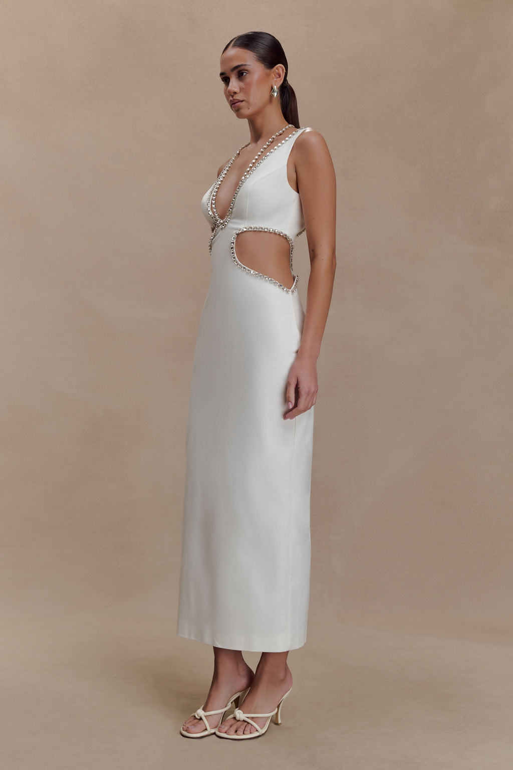 Henny Diamante Trim Cut Out Midi Dress in White – Chic&Drifts