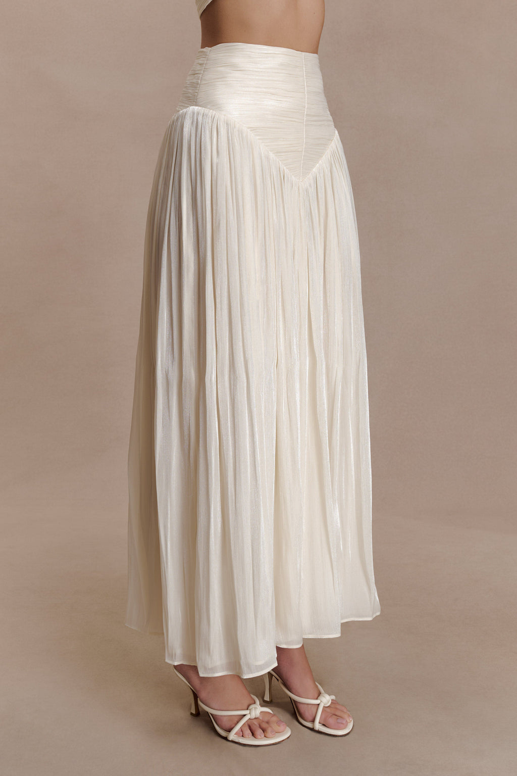 Makena Gathered Midi Skirt in Opal White – Chic&Drifts