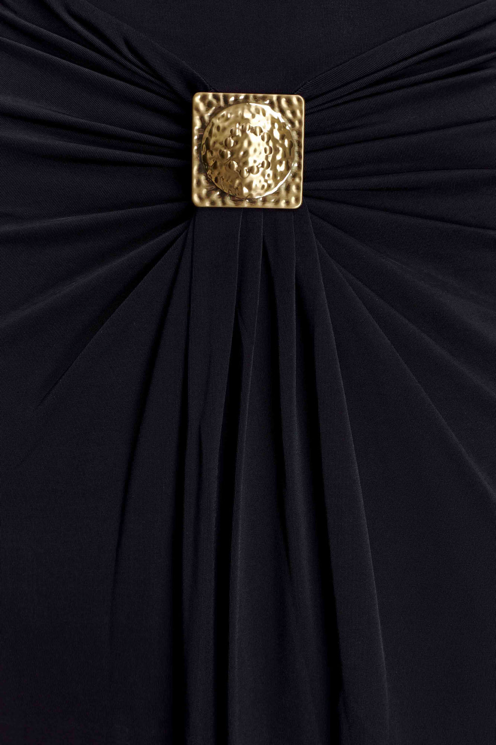 Quincy Halter Maxi Dress With Hardware in Black – Chic&Drifts