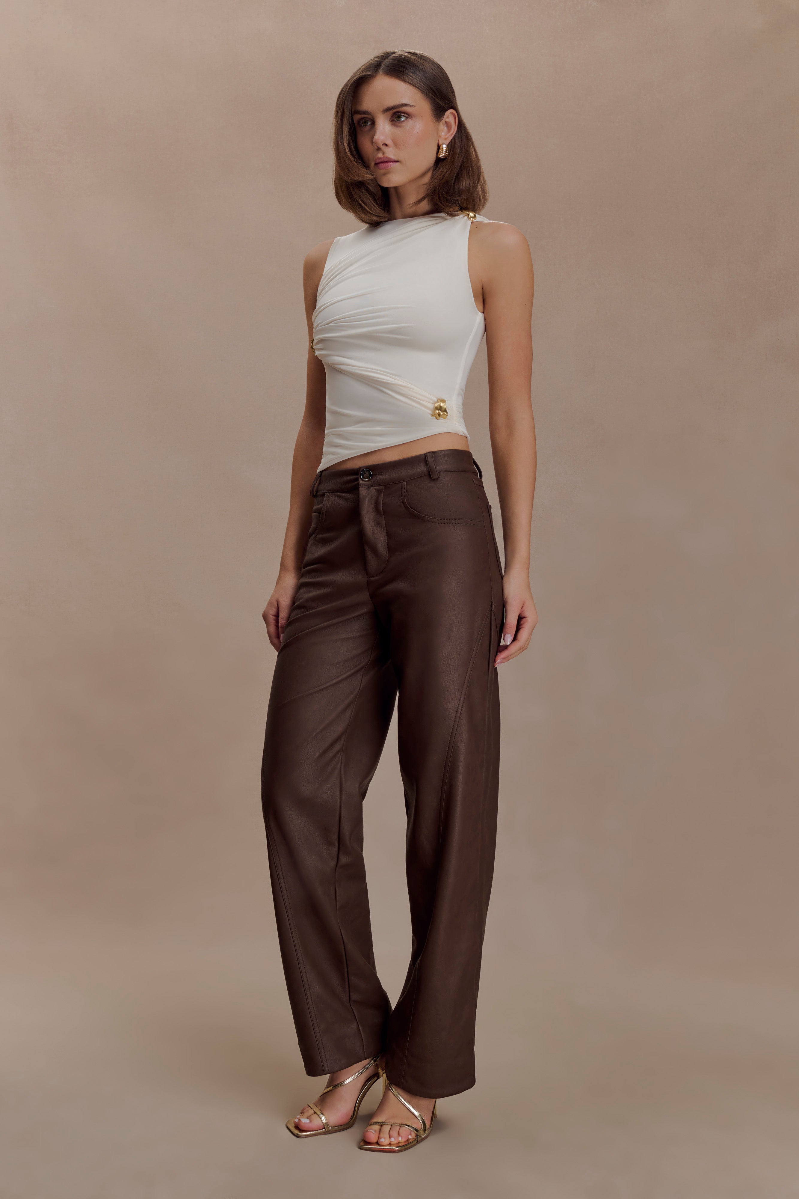 Amia Slinky Sleeveless Top With Hardware in Ivory – Chic&Drifts