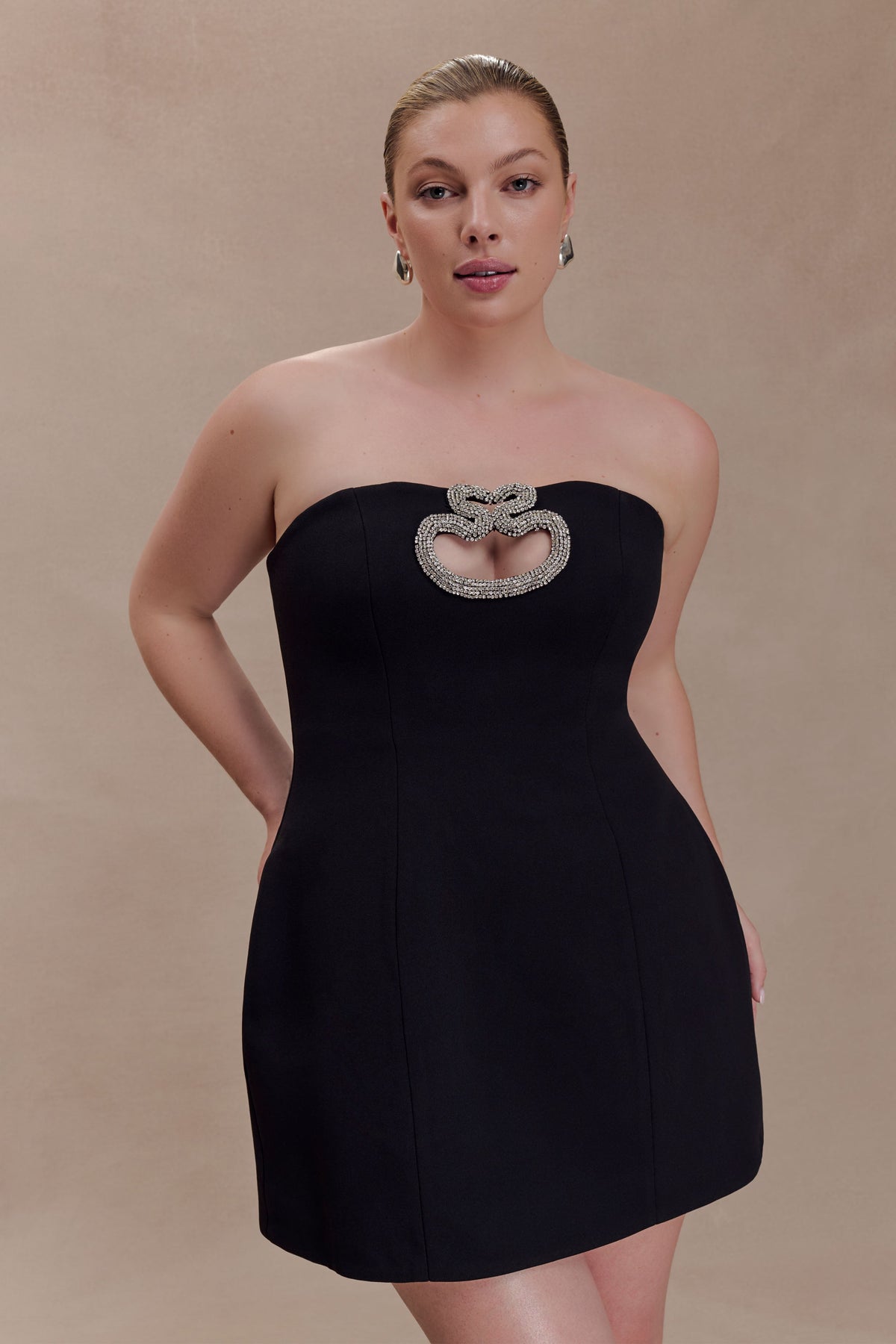 Hilda Embellished Strapless Mini Dress in Black – Chic&Drifts