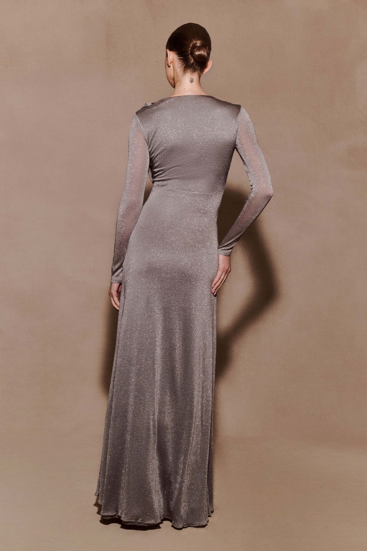 Scarlet Lurex Cowl Maxi Dress in Silver – Chic&Drifts