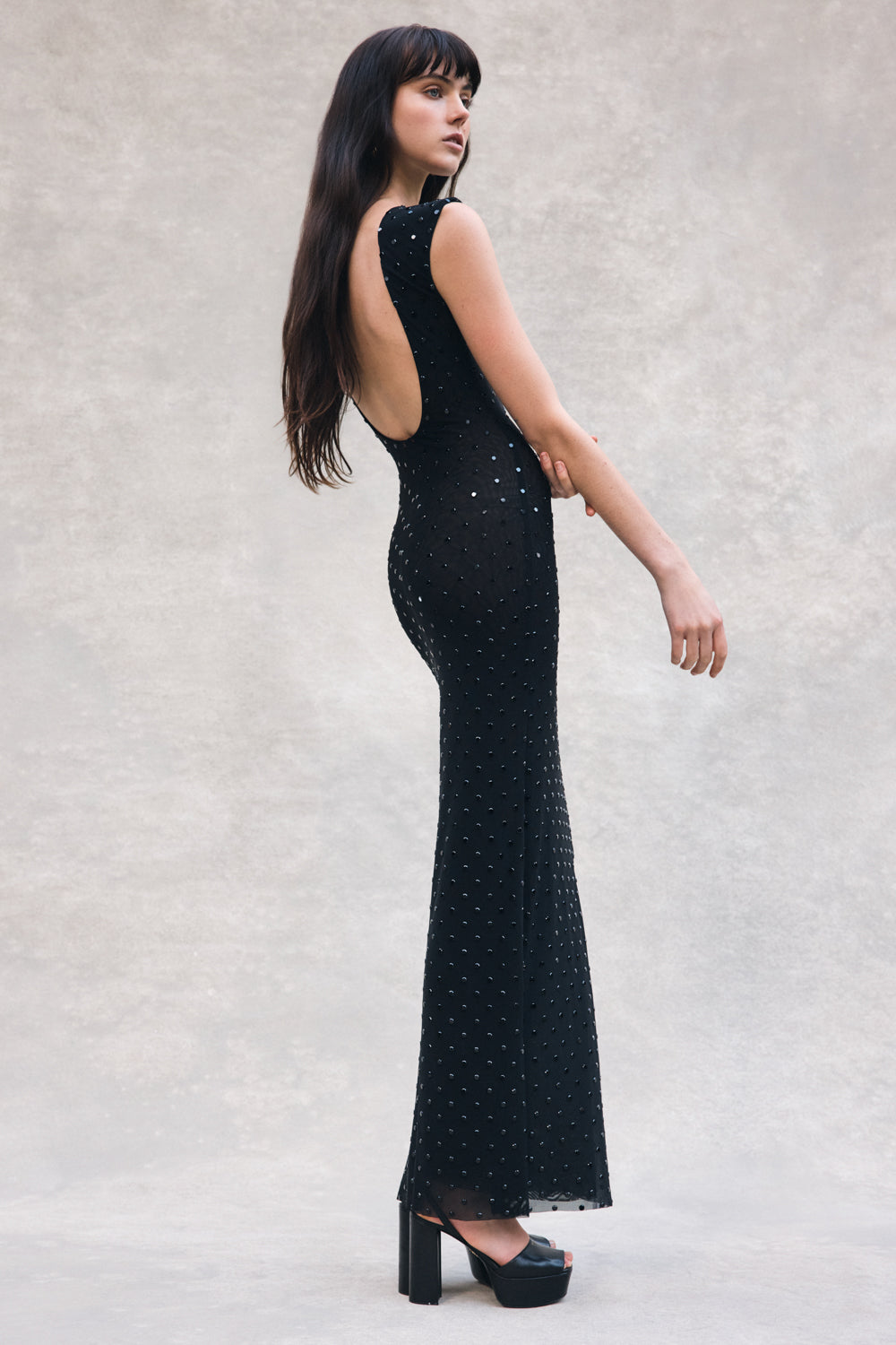 Samara Sleeveless Diamante Maxi Dress in Black – Chic&Drifts