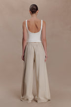 Gabby Straight Leg Linen Trousers in Natural – Chic&Drifts