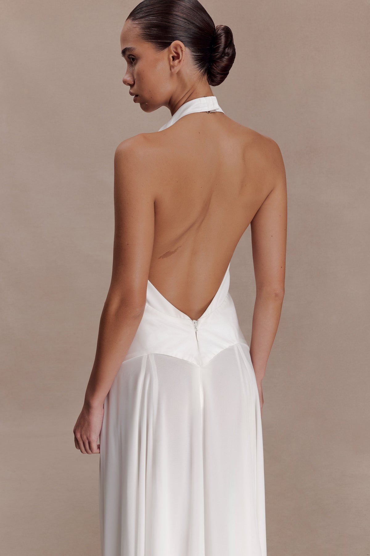 Susan Chiffon Halter Maxi Dress in Ivory – Chic&Drifts