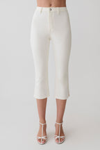 Mary Denim Capris in White – Chic&Drifts
