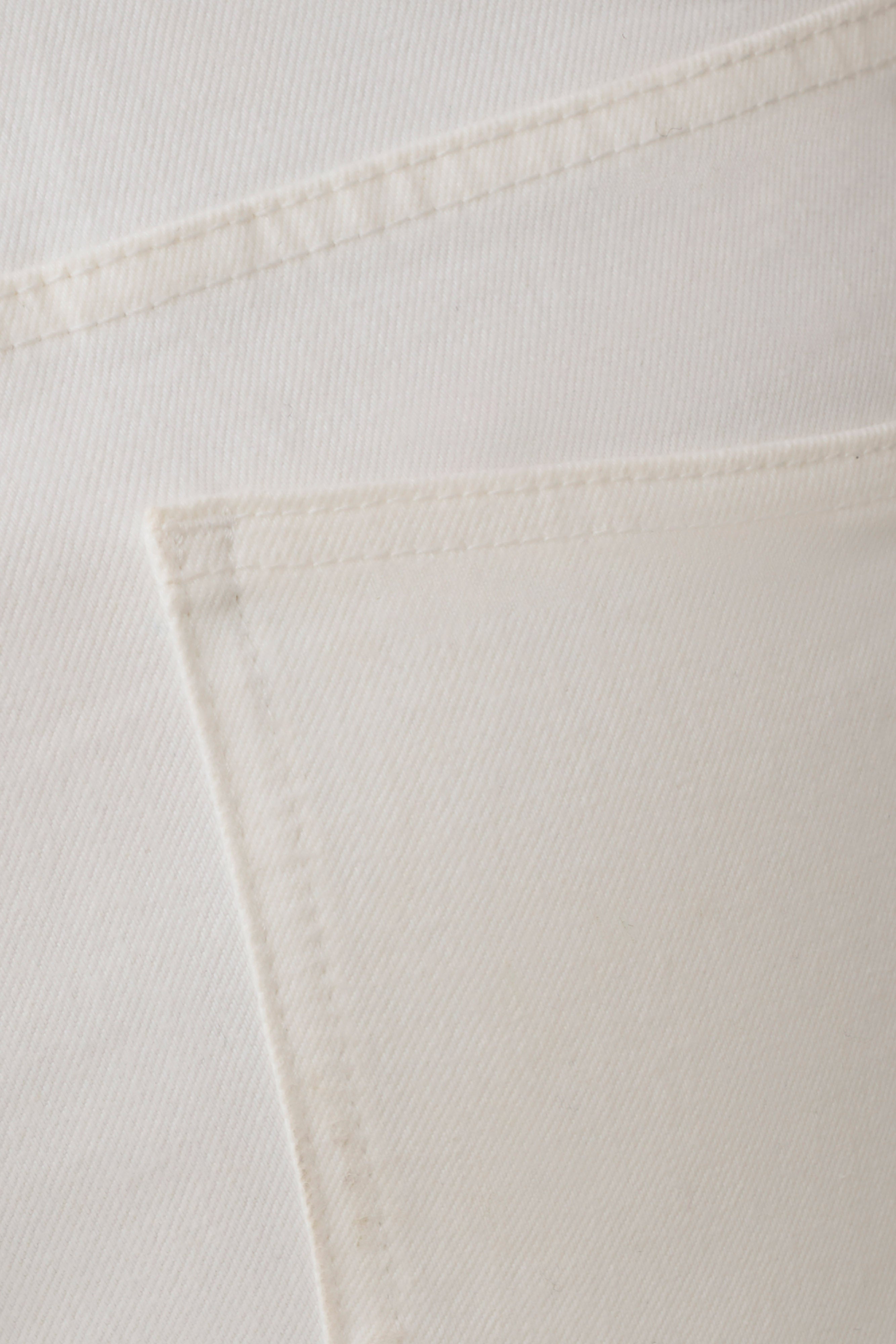 Mary Denim Capris in White – Chic&Drifts