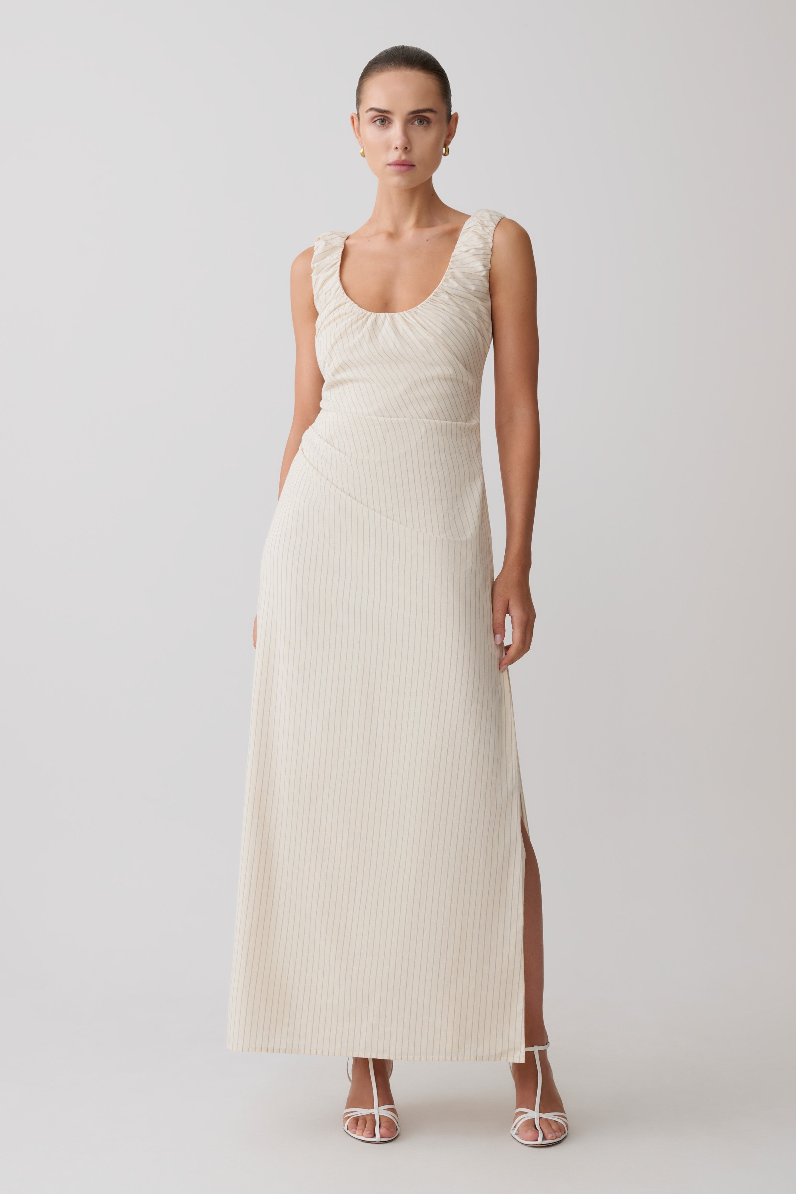 Anisa Scoop Neck Maxi Dress