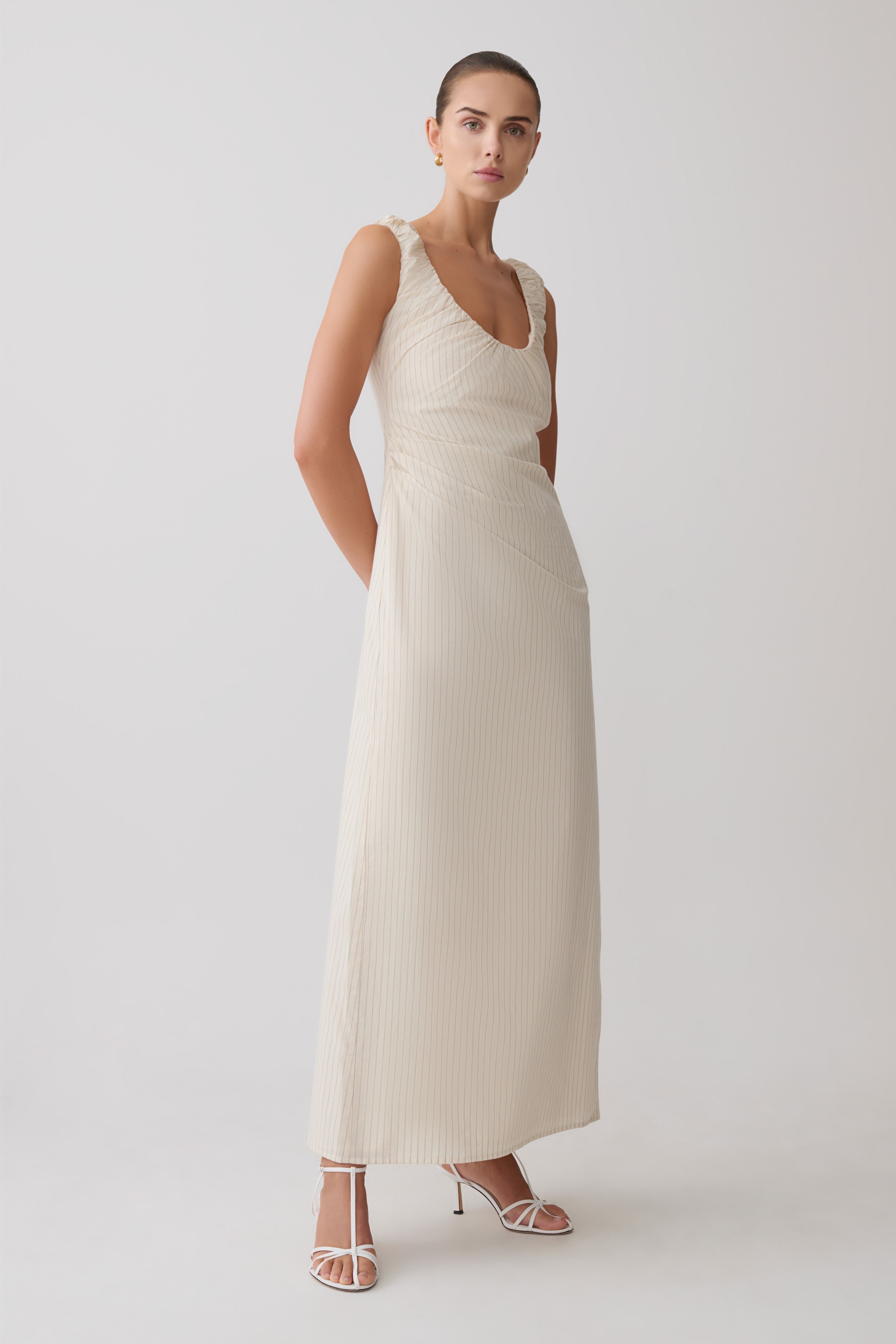 Anisa Scoop Neck Maxi Dress