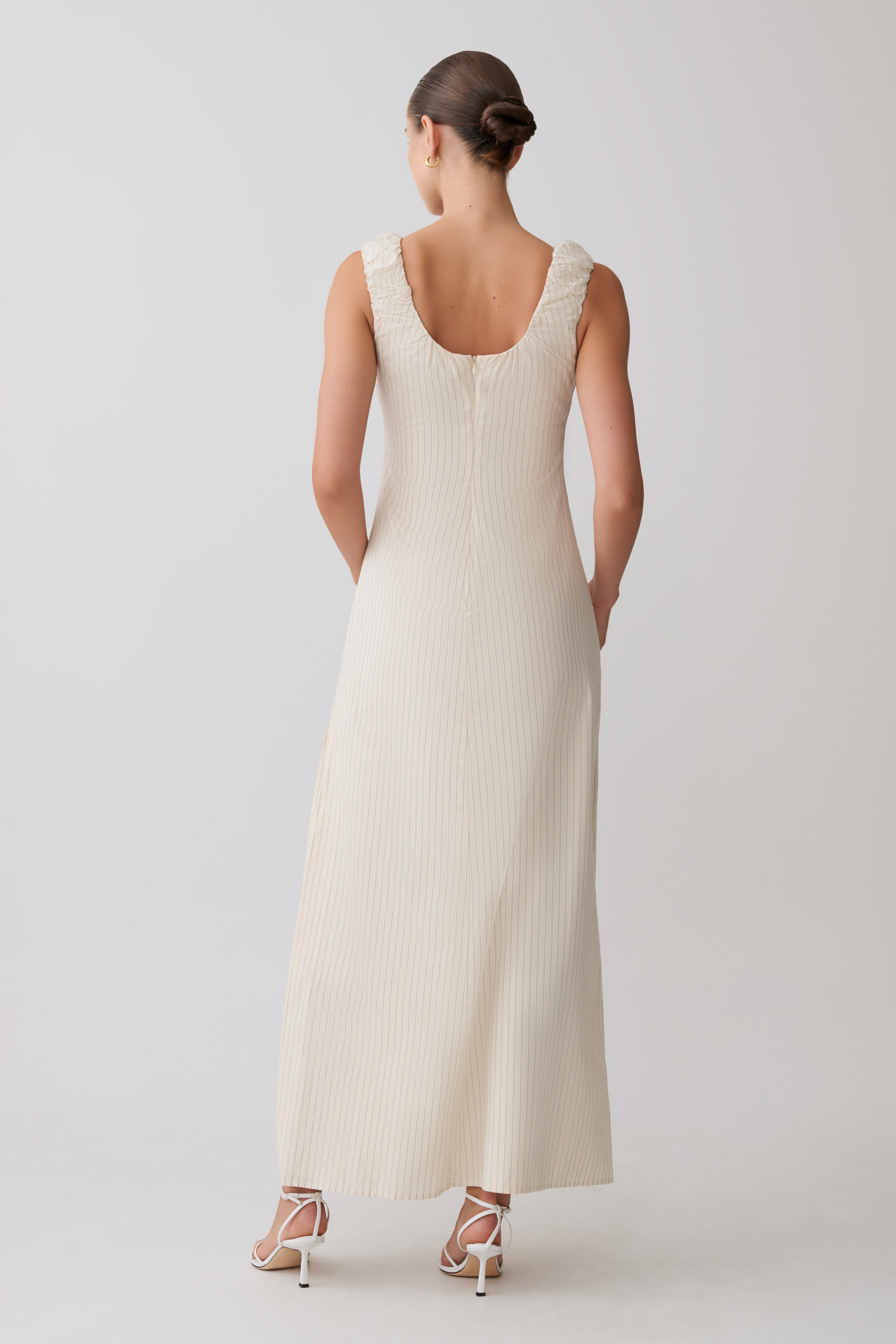 Anisa Scoop Neck Maxi Dress