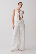 Tessa Broderie Straight Leg Trousers in White – Chic&Drifts