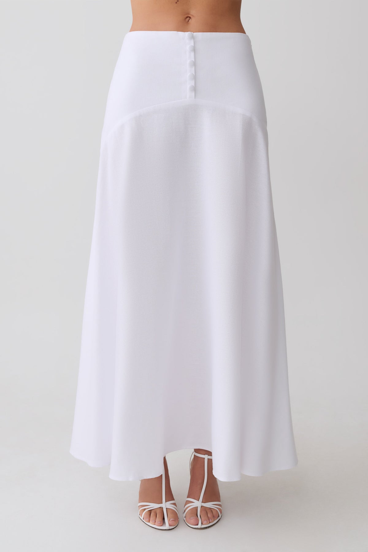 Selma Curved Waist Midi Skirt in White – Chic&Drifts