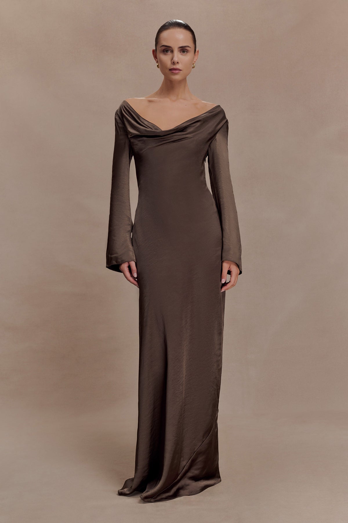 Eliza Long Sleeve Cowl Lace And Satin Maxi Dress in Ivory – Chic&Drifts