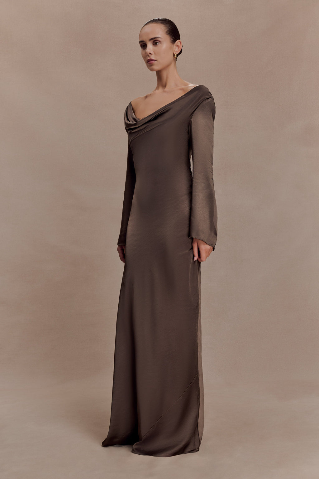 Eliza Long Sleeve Cowl Lace And Satin Maxi Dress in Ivory – Chic&Drifts