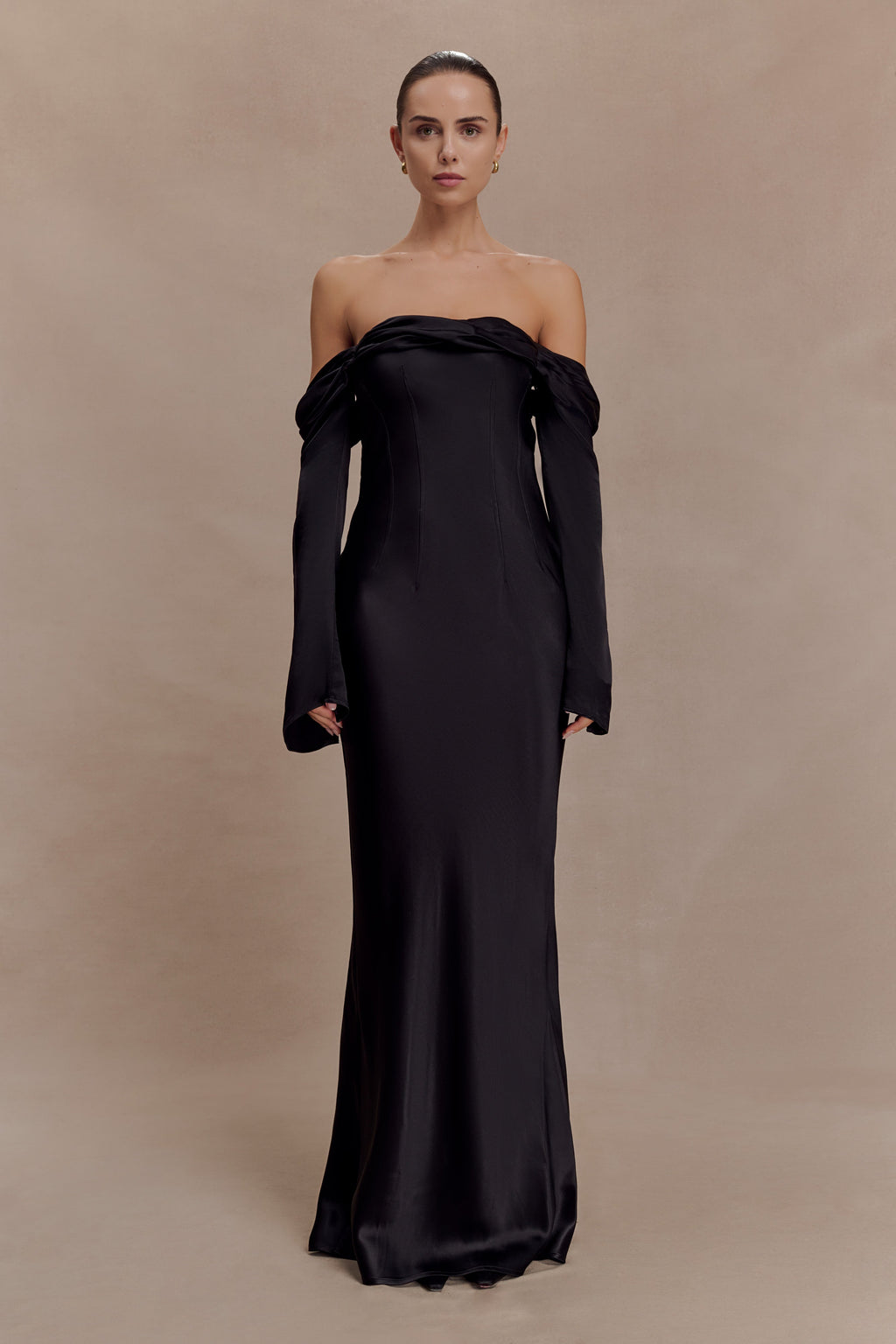 Giselle Off Shoulder Cowl Neck Maxi Dress in Black – Chic&Drifts