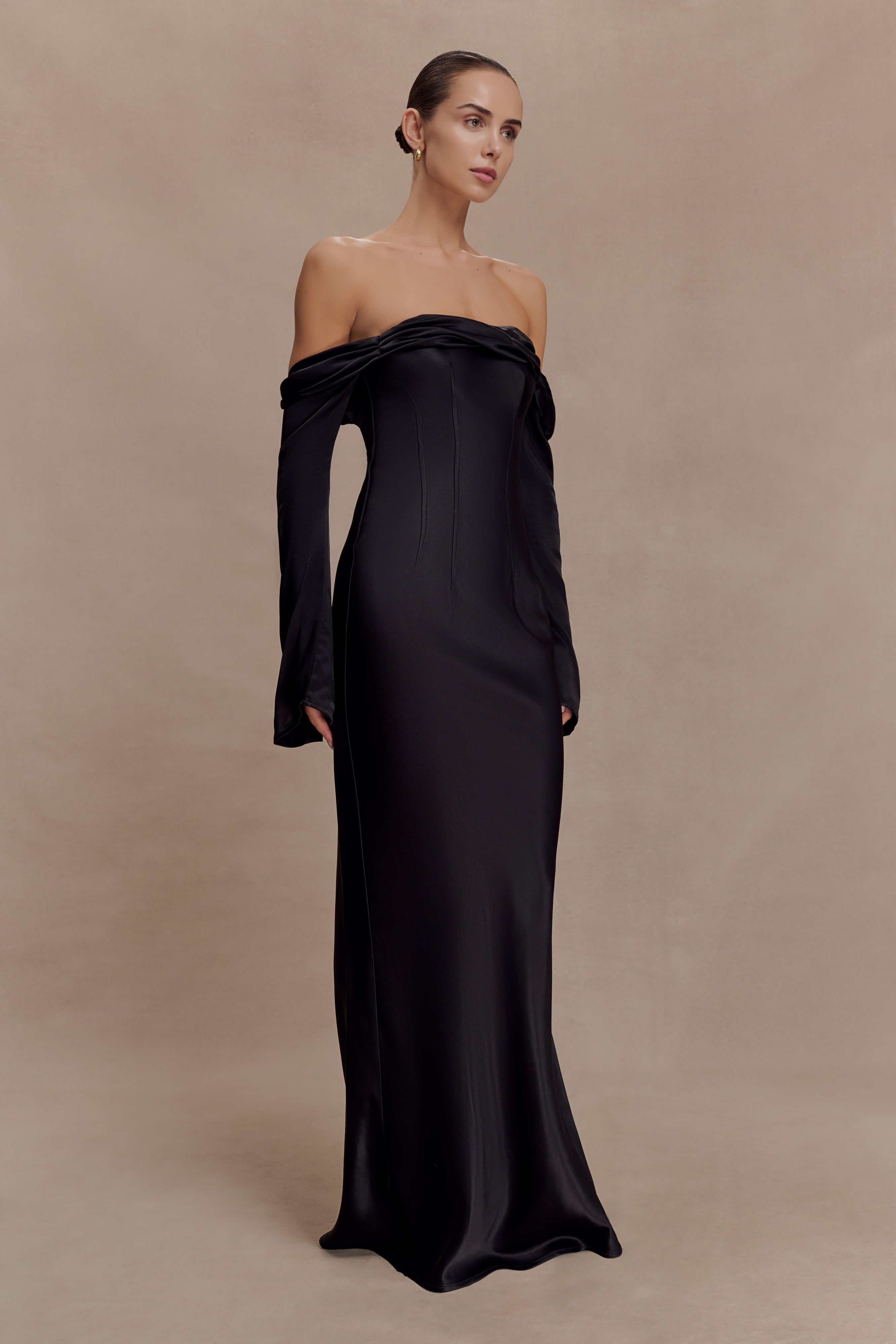 Giselle Off Shoulder Cowl Neck Maxi Dress in Black – Chic&Drifts