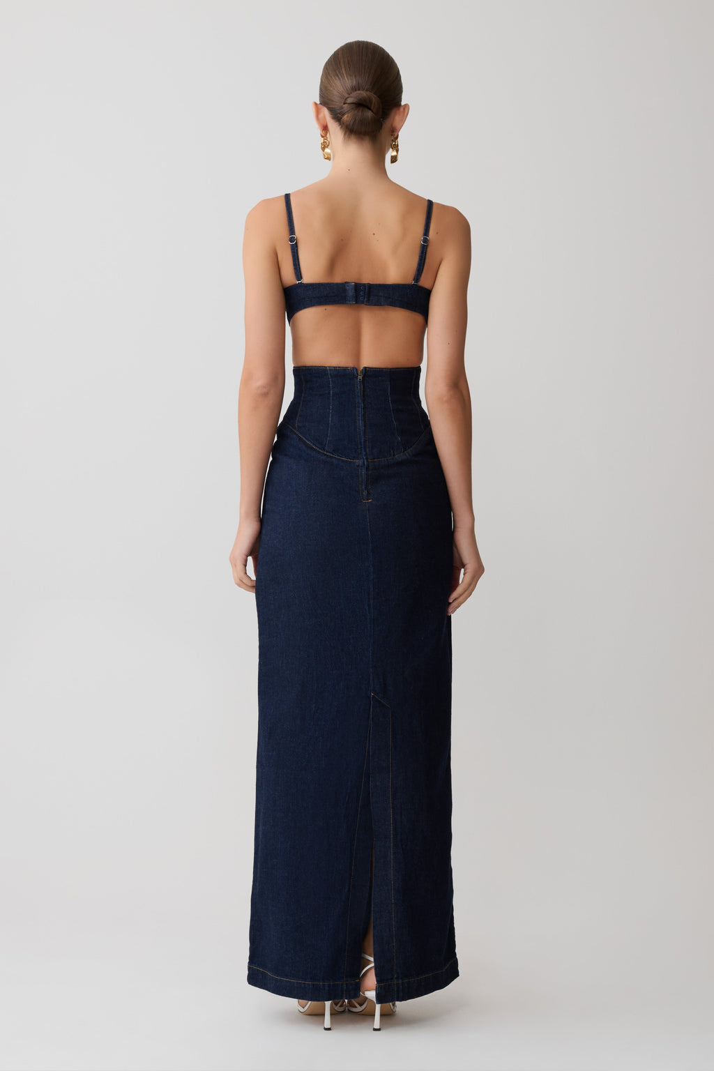 Amila Denim Cupped Maxi Dress in Indigo Blue – Chic&Drifts