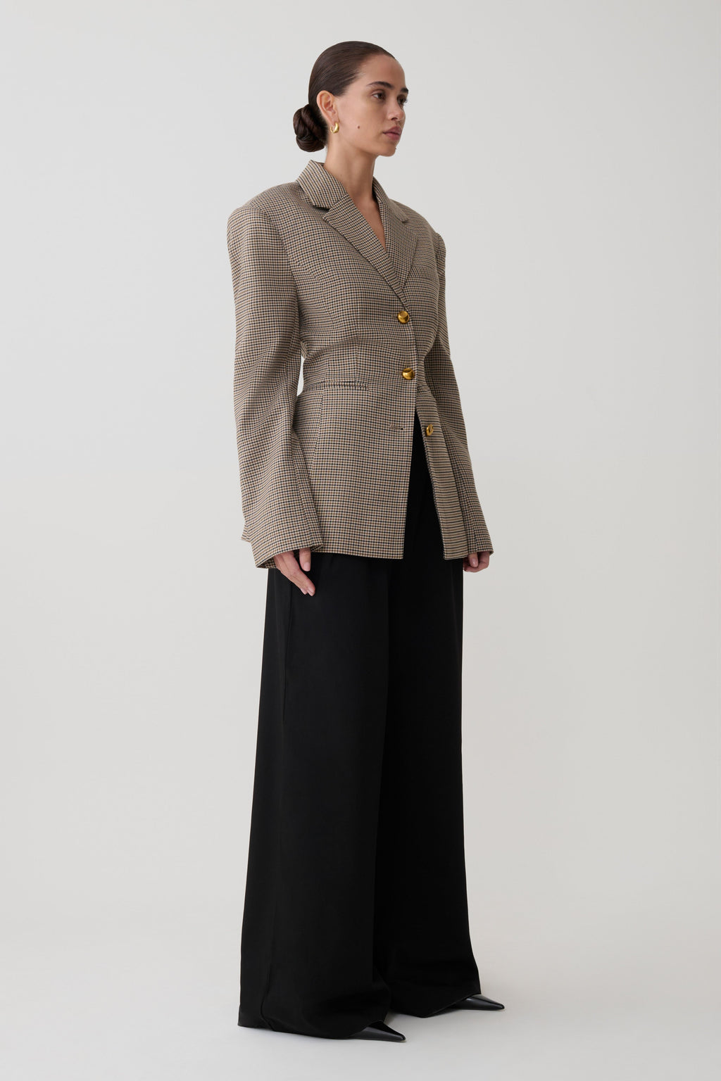 Mila Shaped Blazer in Tan Check – Chic&Drifts