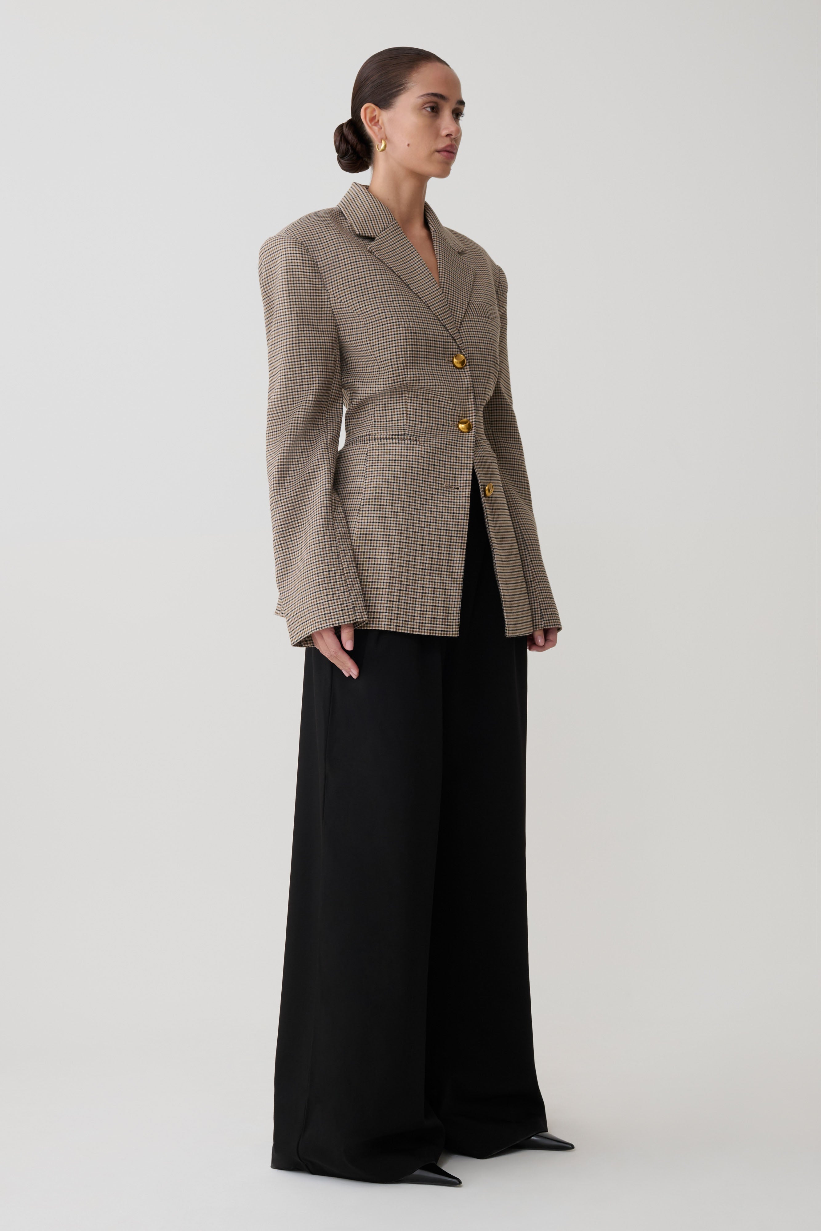 Mila Shaped Blazer in Tan Check – Chic&Drifts